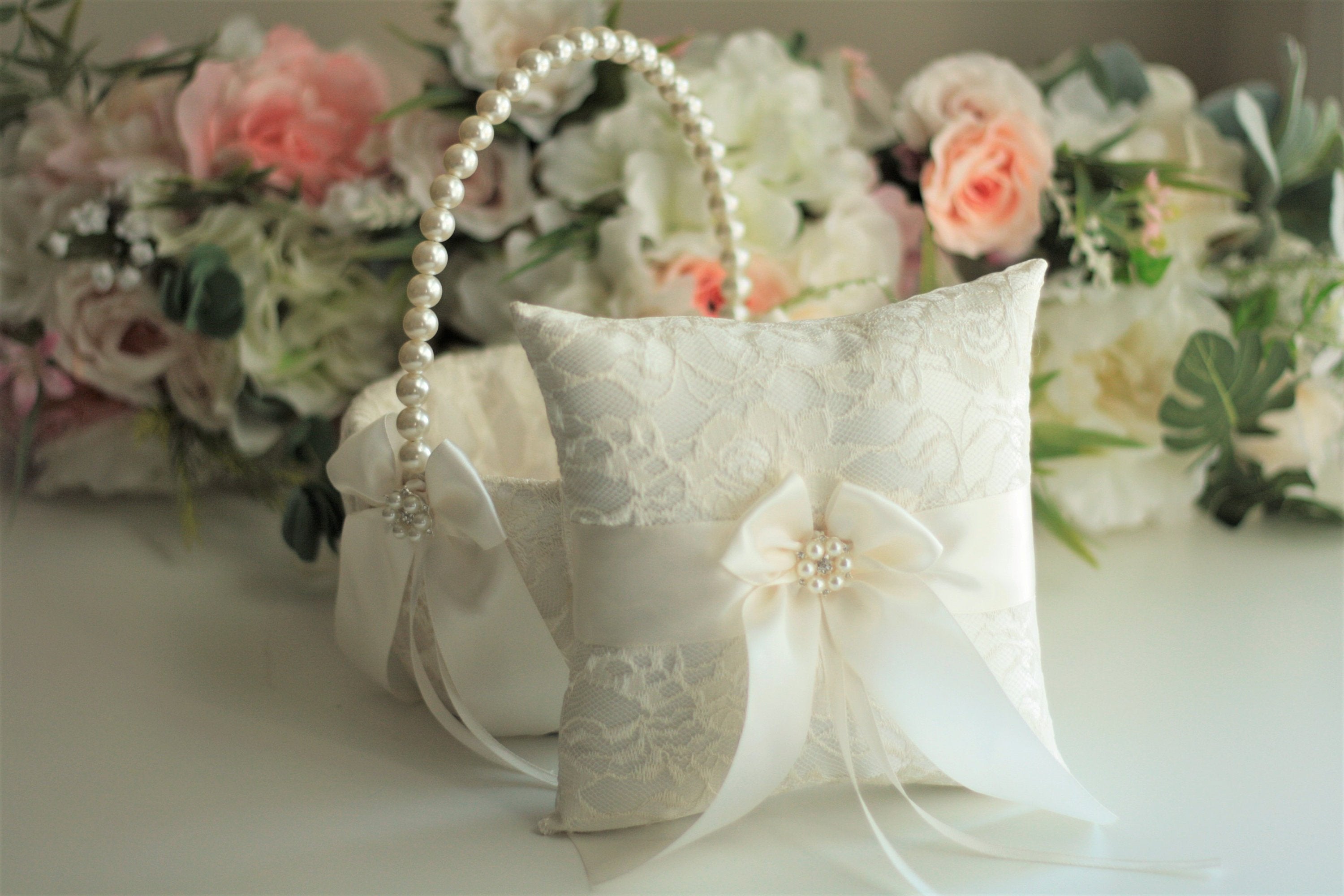 Amazon.com: Heart-Shaped Wedding Ring Pillow Holder, Ring Bearer Cushion,  Floral Rhinestone Flower Rose Ring Bearer Pillow Box Jewery Case Ring Holder  for Wedding Party Wedding Supplies Gift : Home & Kitchen